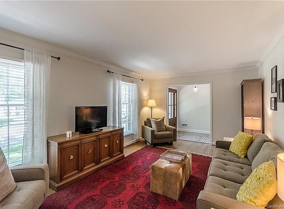 5th image of 5853 Lansing Dr