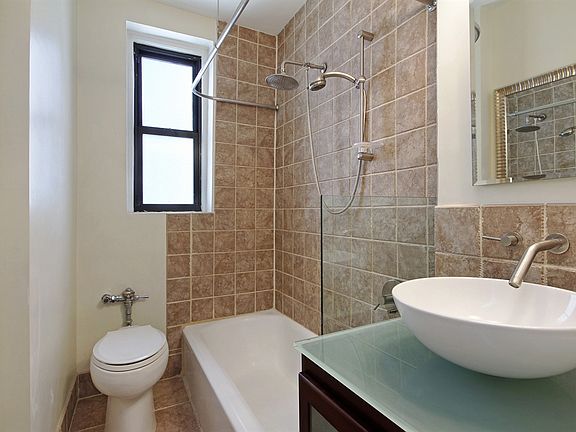 3rd image of 125 W 96th St APT 4H