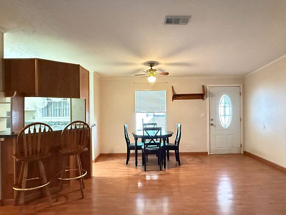 4th image of 726 Choo Choo Ln #726F