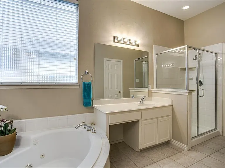 8120 Grand Canyon Dr — Photo 9
