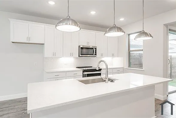 9709 Thorncrown Ln — Photo 28