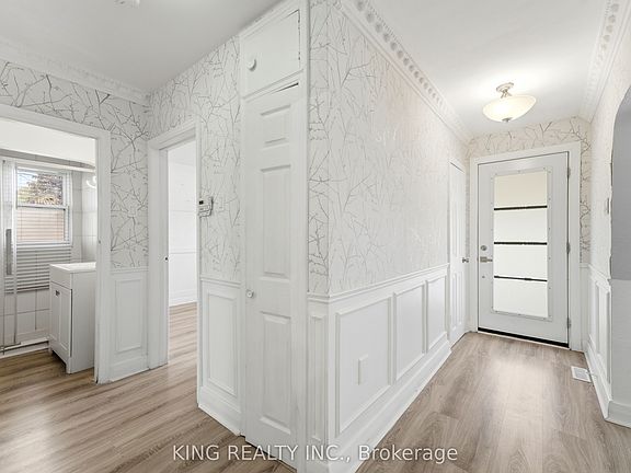 3rd image of 75 Tollgate Rd