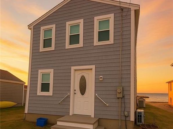 6 Arnold St, Jamestown, RI 02835