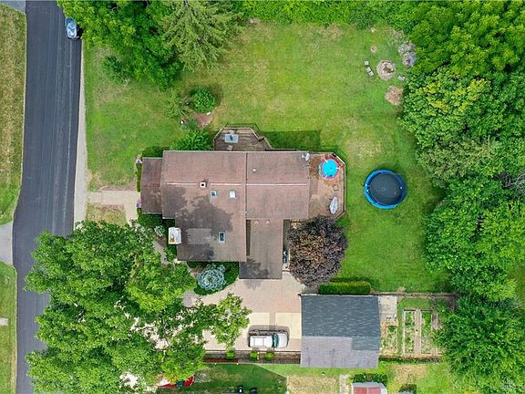 5th image of 1317 Berwin Ave