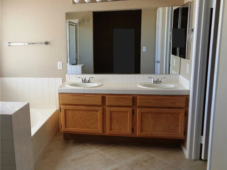 446 Nancy Dr — Photo 8