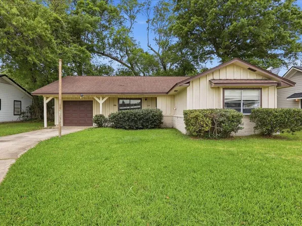 1732 Greenbriar Ave, Orange, TX 77632