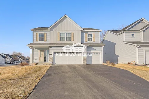 923 112th Ln NE Photo 1