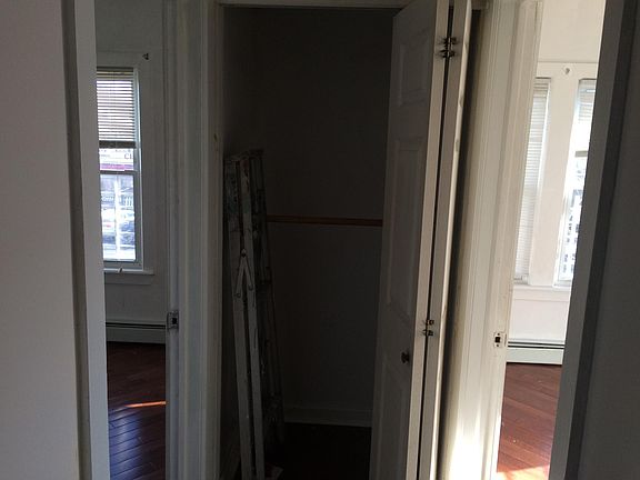 4th image of 100 W Lincoln Ave