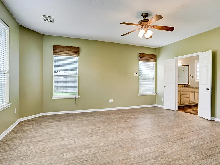 10410 Five Oaks Ct — Photo 24