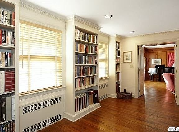 5th image of 37 Dogwood Ln