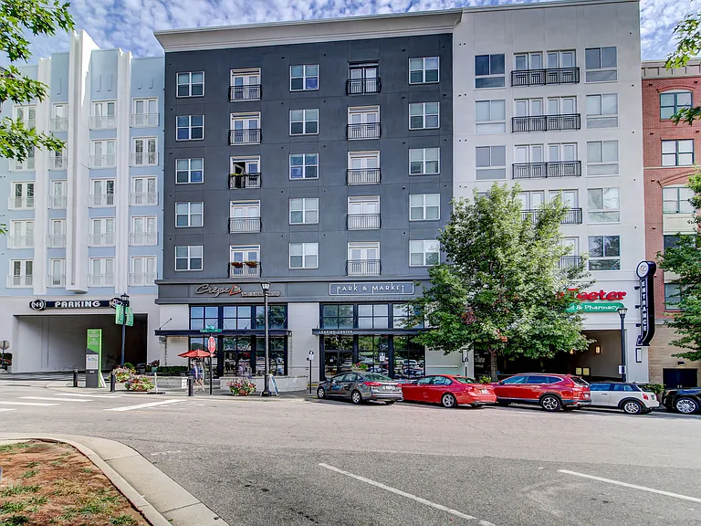 Apartments in North Hills, NC