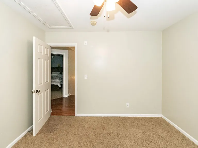 133 Diploma Dr — Photo 25