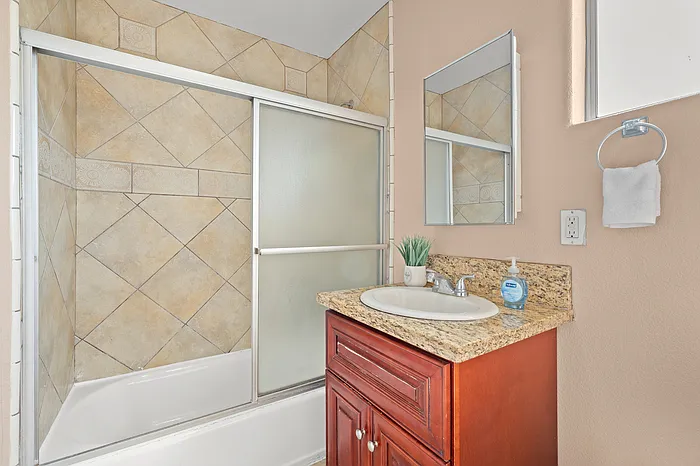 3738 S Normandie Ave #3738 — Photo 25