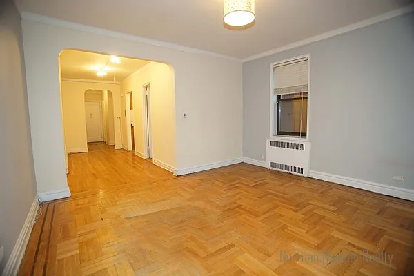 Rented by Norman Raindel, LREB | media 17