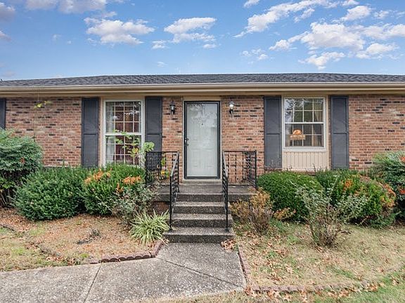 4th image of 323 Hampshire Dr NE