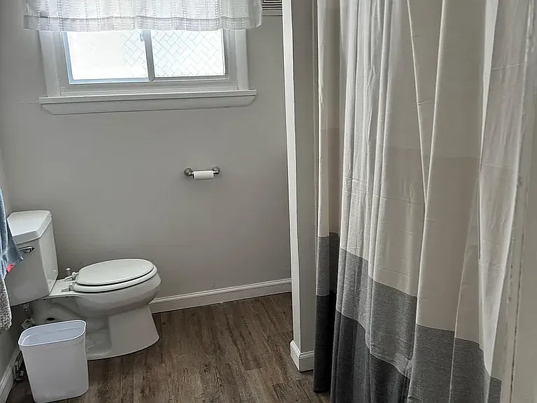 153-155 Benton St #153 — Photo 10