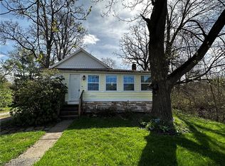 15011 Thompson Ave, Middlefield, OH 44062