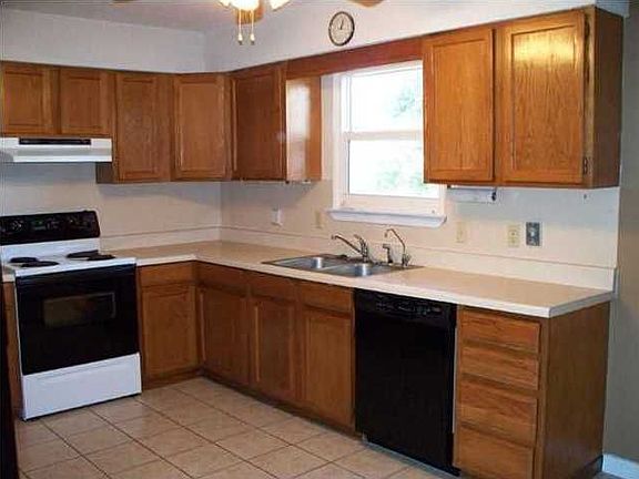 3rd image of 1578 Steven Dr