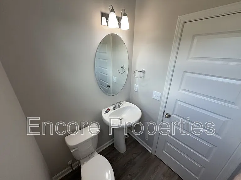 7704 Chestnut Creek Ct — Photo 11