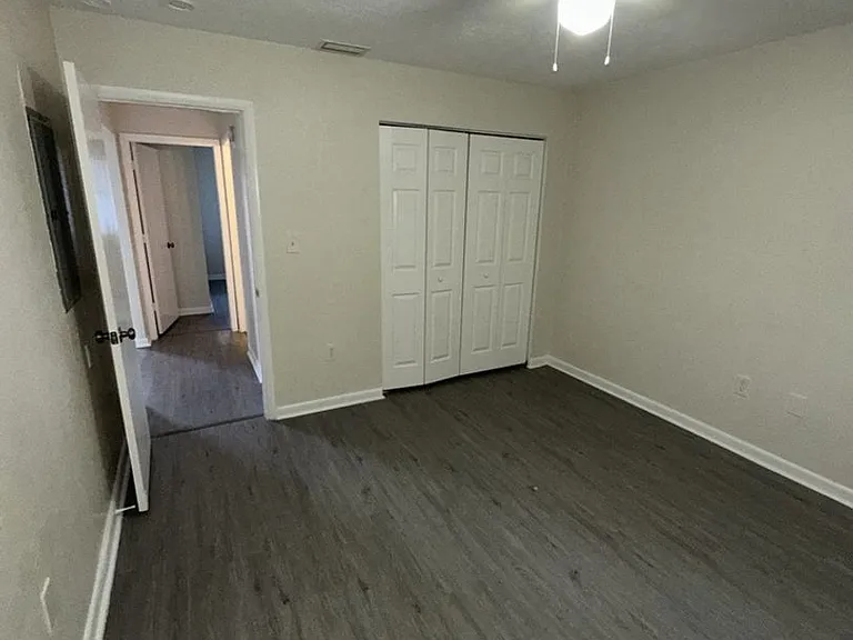 1944 Sunset Pl — Photo 15