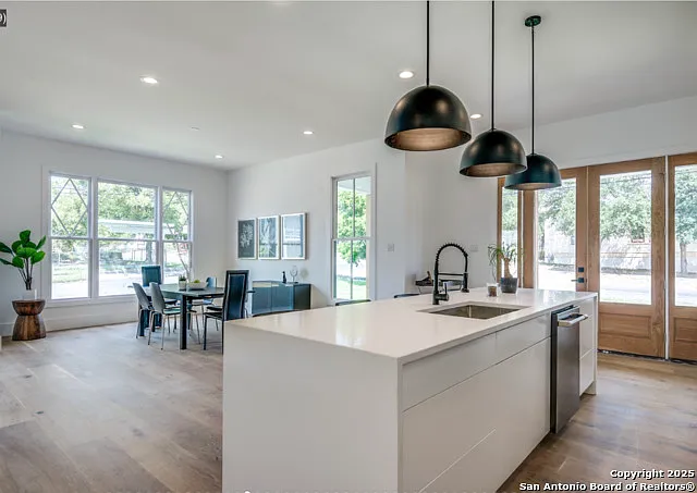 630 E Carson St — Photo 15
