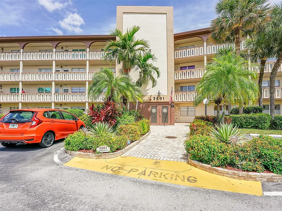 3201 Portofino Point #C2