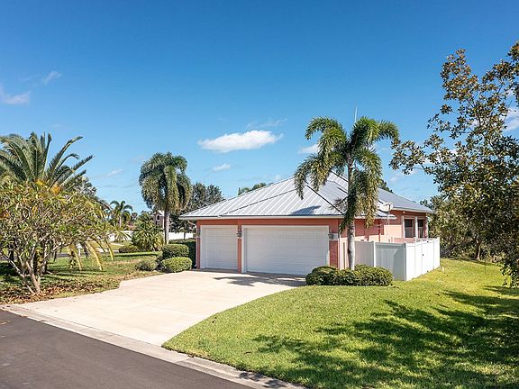 3rd image of 7762 Grand Oak Cir