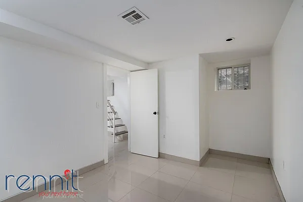 Rented by Rennit Inc. | media 17