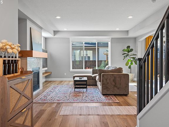 4th image of 8102 NE 168th Ave