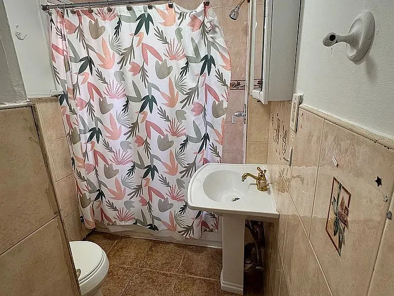 32 Auburn St #2 — Photo 10