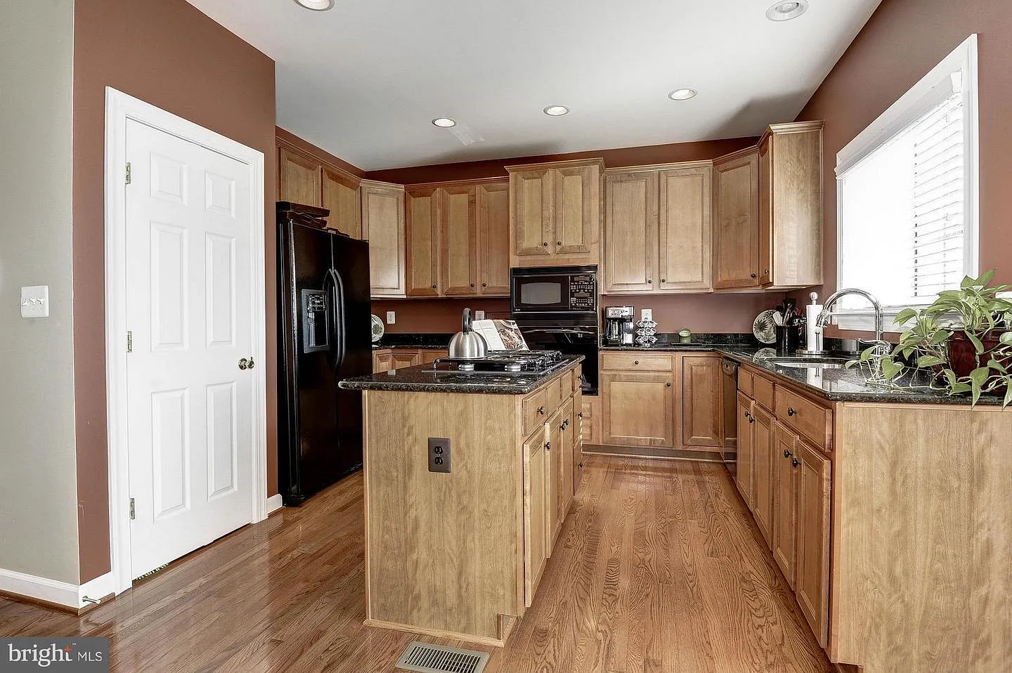 8197 McCauley Way — Photo 3