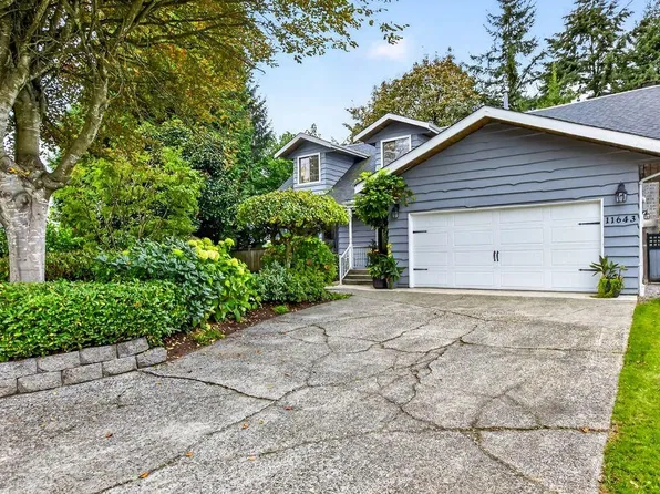 11643 192b St, Pitt Meadows, BC V3Y 1E9