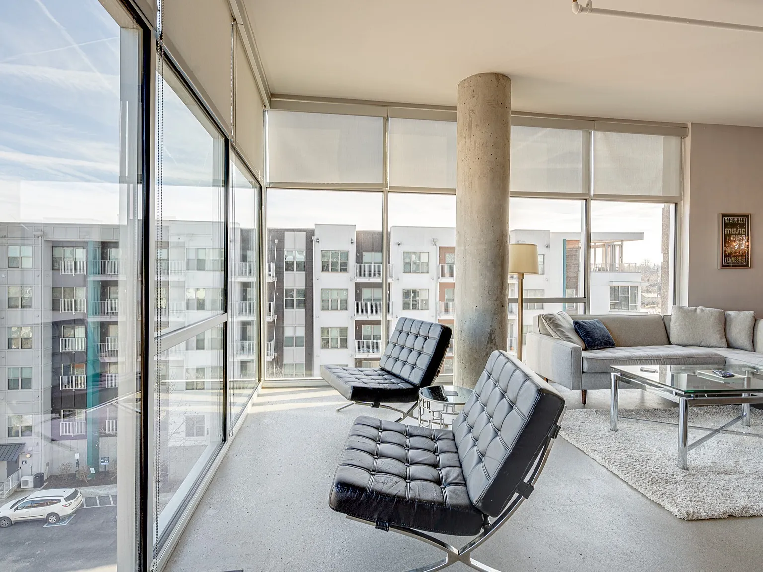 1 bed, 1.5 bath, 1050 sqft, $2,100 — Photo 4