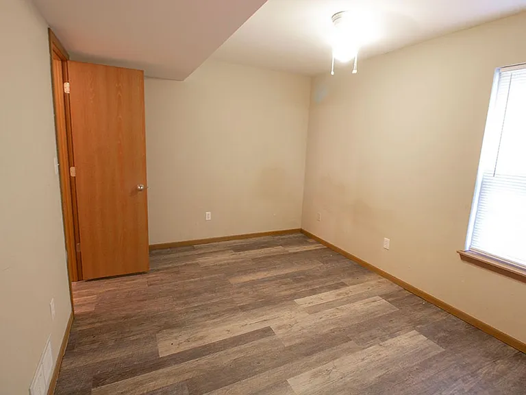 1503 Greensboro Dr — Photo 5
