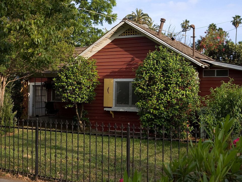 1st image of 410 Highland St