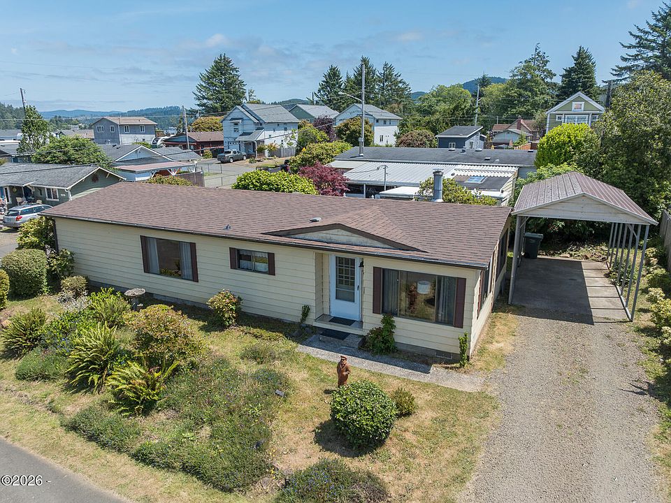 1st image of 312 SE Reef Ave
