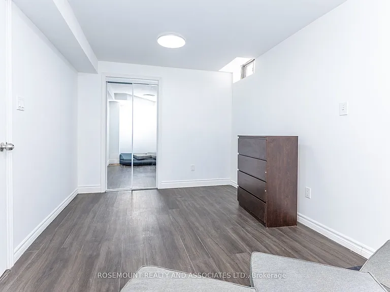 224 Wilcroft Ct — Photo 10
