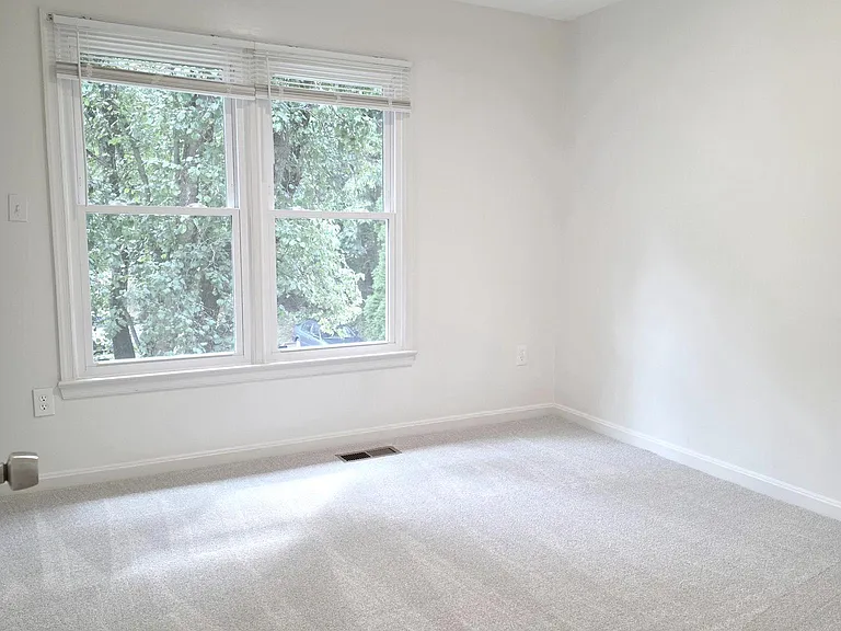 10617 Pine Haven Ter — Photo 16