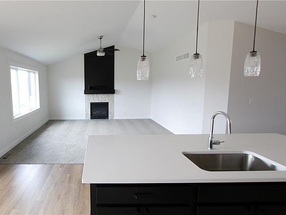 3rd image of 3014 2nd Ave SE