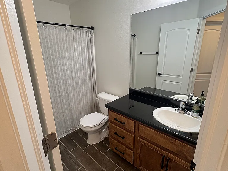 2488 Manzoni Rd — Photo 31