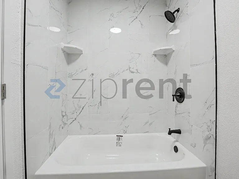 2829 Laurel St — Photo 9