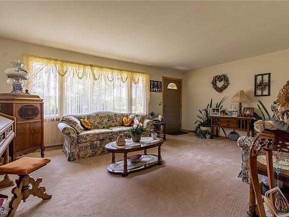 4th image of 7335 Hooverdale St