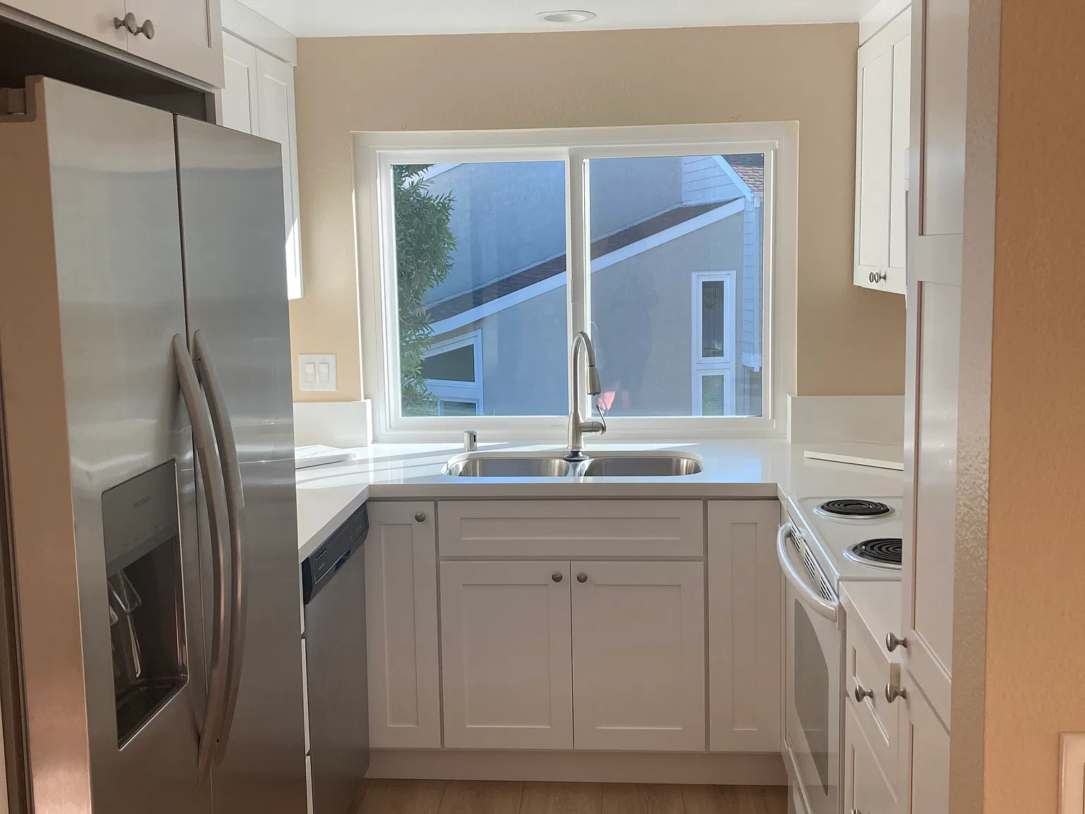 444 Deerfield Ave — Photo 4
