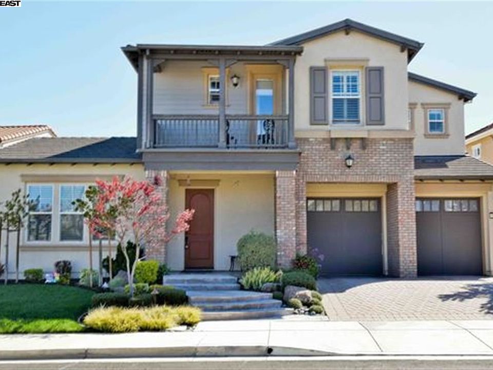 1st image of 1323 Monterosso St