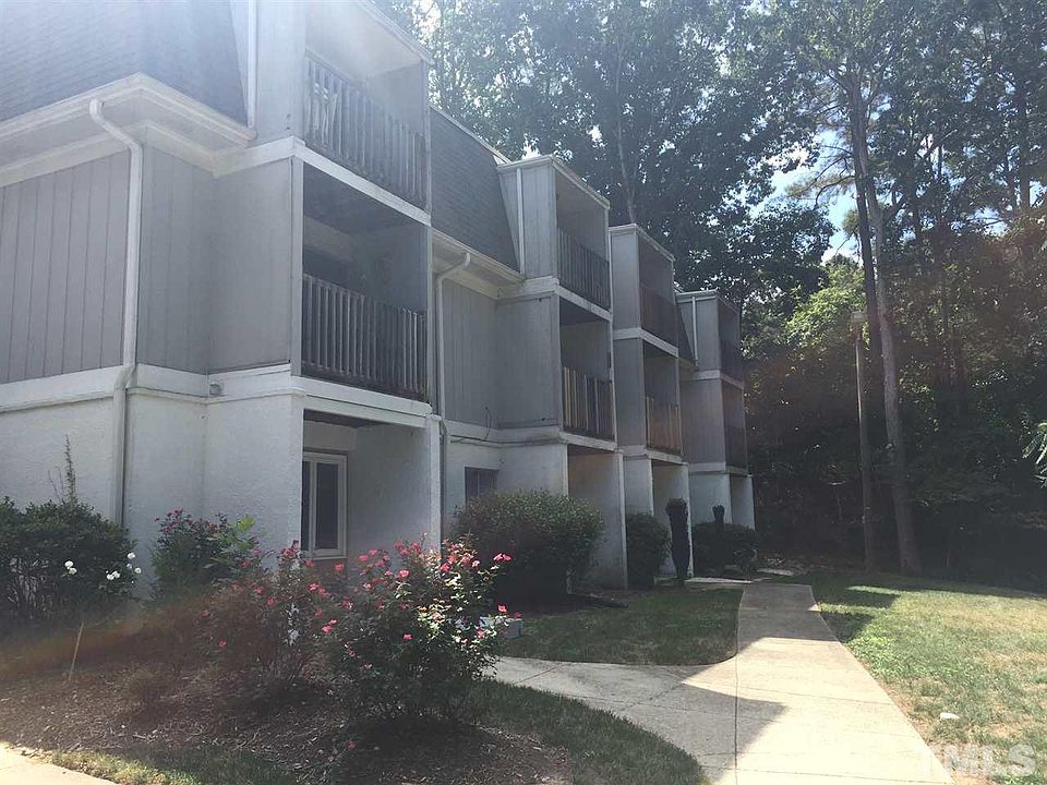 2nd image of 7122 Longstreet Dr #A