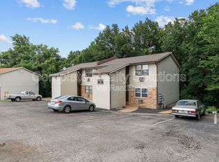 790 Country Aire Ct APT 101, Fenton, MO 63026