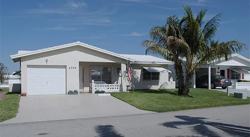 4709 NW 48th Ave Photo 1