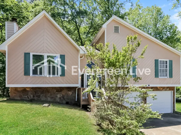 7382 Grovewood Dr, Douglasville, GA 30134