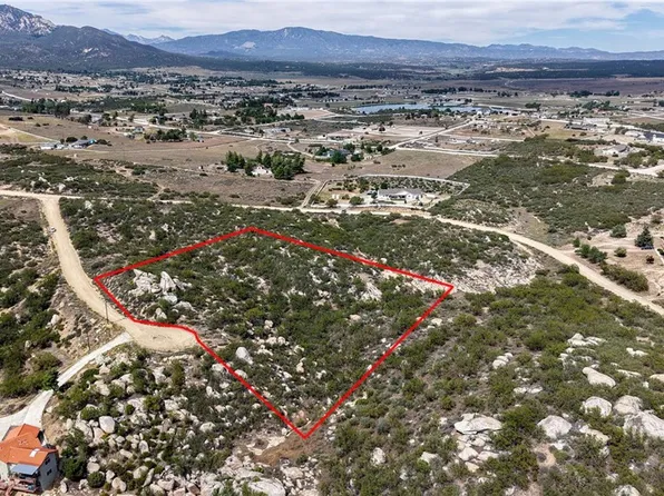 1032 Canyonside Ct, Aguanga, CA 92536