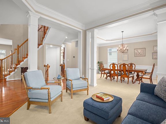 4th image of 1002 W Kensington Cir